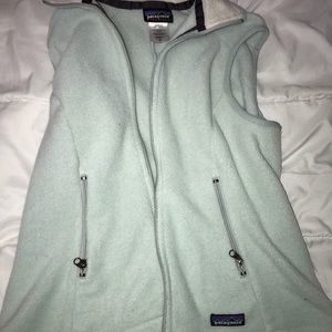 patagonia vest!!!